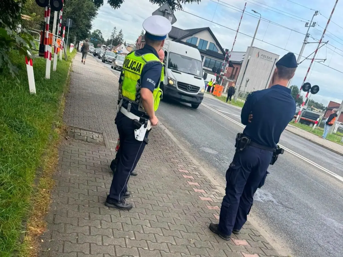 Przypomnienie o bezpieczeństwie na przejazdach kolejowo-drogowych