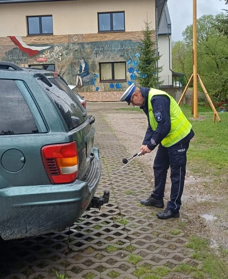 Kontrole drogowe w Lipnicy Wielkiej: Policja sprawdza głośne wydechy