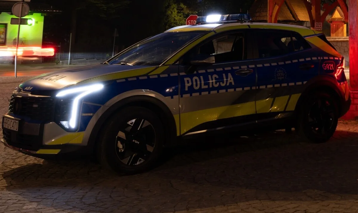 Nieodpowiedzialny drift zakończony mandatem i odebraniem prawa jazdy