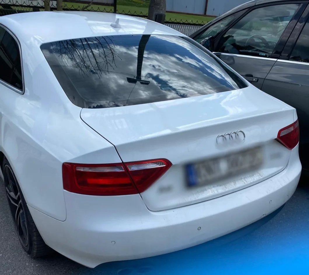 Zatrzymano sprawców rozboju i kradzieży samochodu. Sąd nałożył tymczasowy areszt.